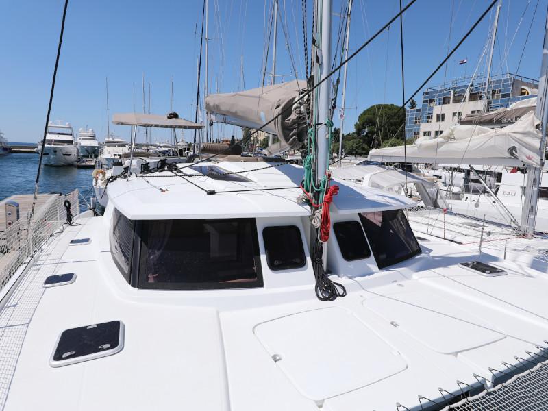Book yachts online - catamaran - Helia 44 - Jeredam - rent
