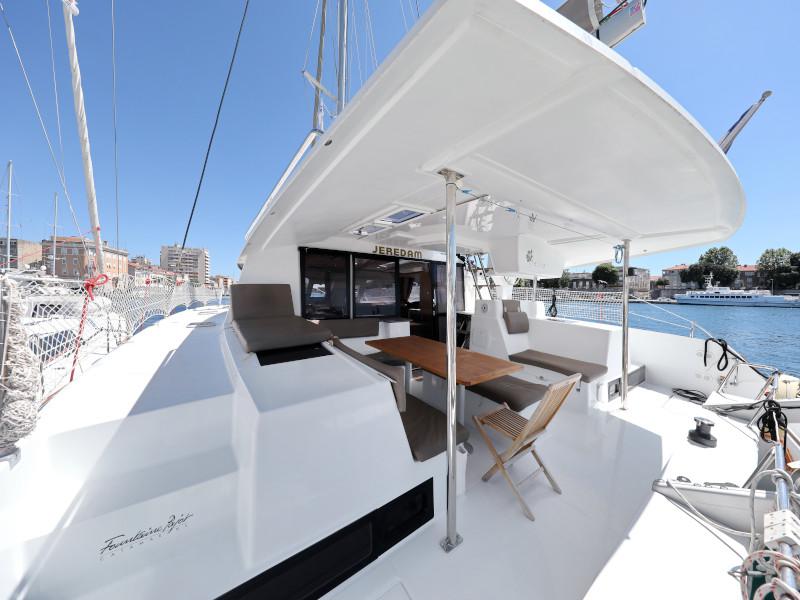 Book yachts online - catamaran - Helia 44 - Jeredam - rent
