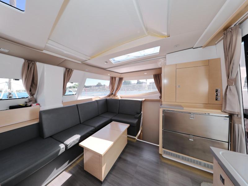 Book yachts online - catamaran - Helia 44 - Jeredam - rent