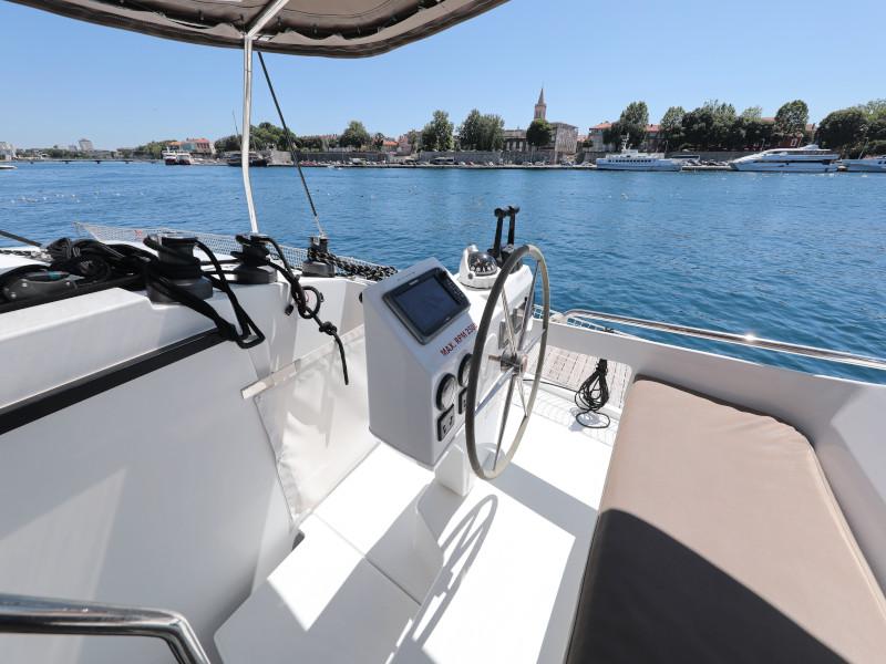 Book yachts online - catamaran - Helia 44 - Jeredam - rent