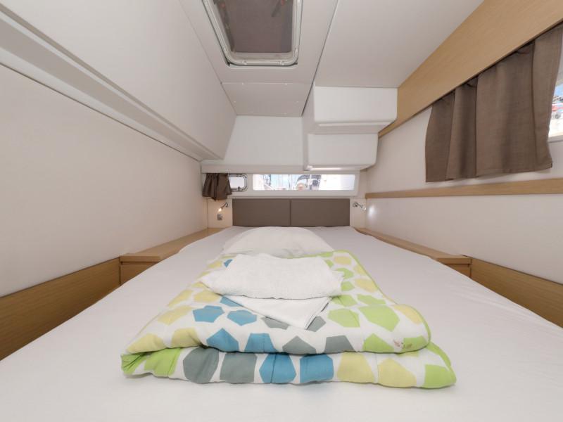 Book yachts online - catamaran - Helia 44 - Jeredam - rent
