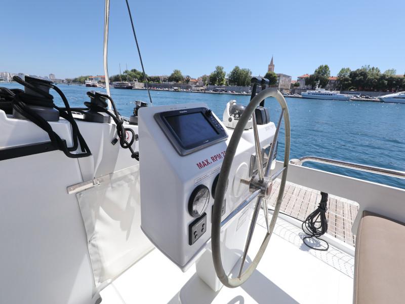 Book yachts online - catamaran - Helia 44 - Jeredam - rent