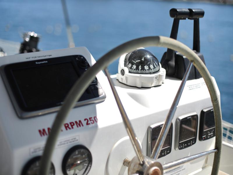 Book yachts online - catamaran - Helia 44 - Jeredam - rent