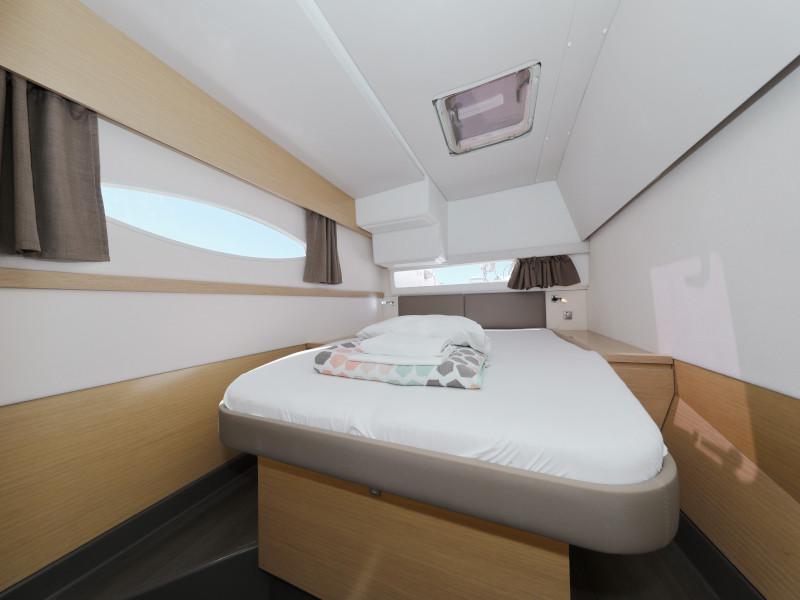 Book yachts online - catamaran - Helia 44 - Jeredam - rent