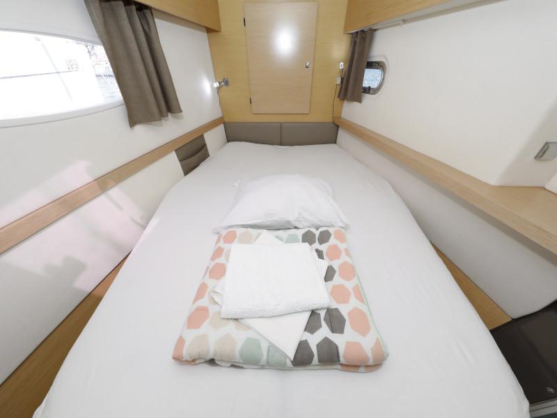 Book yachts online - catamaran - Helia 44 - Jeredam - rent