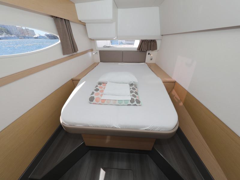 Book yachts online - catamaran - Helia 44 - Jeredam - rent