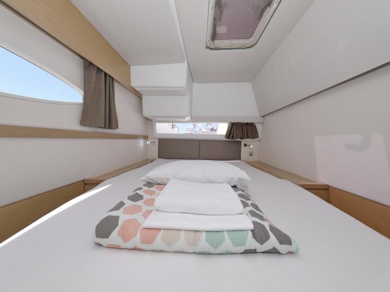 Book yachts online - catamaran - Helia 44 - Jeredam - rent