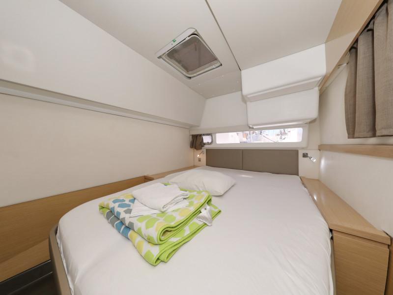 Book yachts online - catamaran - Helia 44 - Jeredam - rent