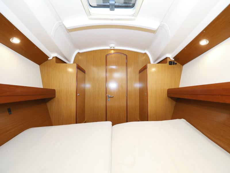 Book yachts online - sailboat - Sun Odyssey 39i - Lucija - rent