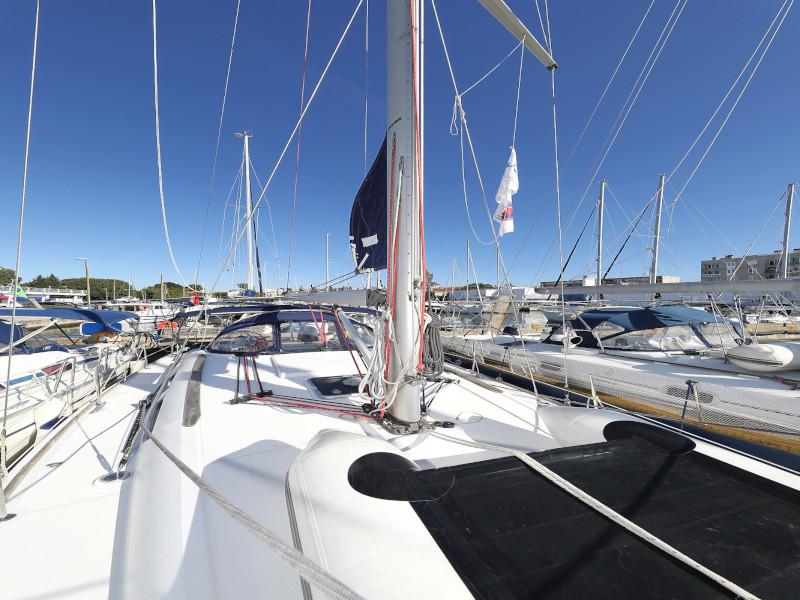 Book yachts online - sailboat - Sun Odyssey 39i - Lucija - rent