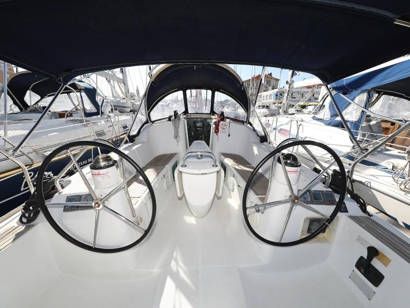 Book yachts online - sailboat - Sun Odyssey 39i - Lucija - rent