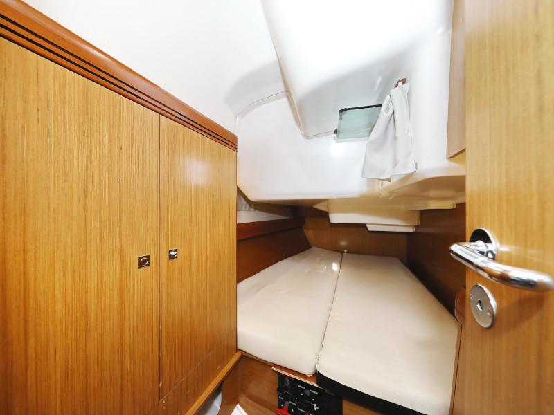 Book yachts online - sailboat - Sun Odyssey 39i - Lucija - rent