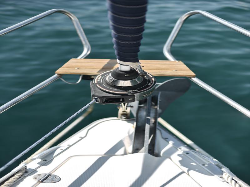 Book yachts online - sailboat - Bavaria 37 Cruiser - Mateja - rent