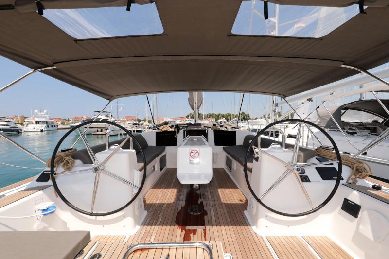 Book yachts online - sailboat - Dufour 460 - ELTHEOLE II - rent