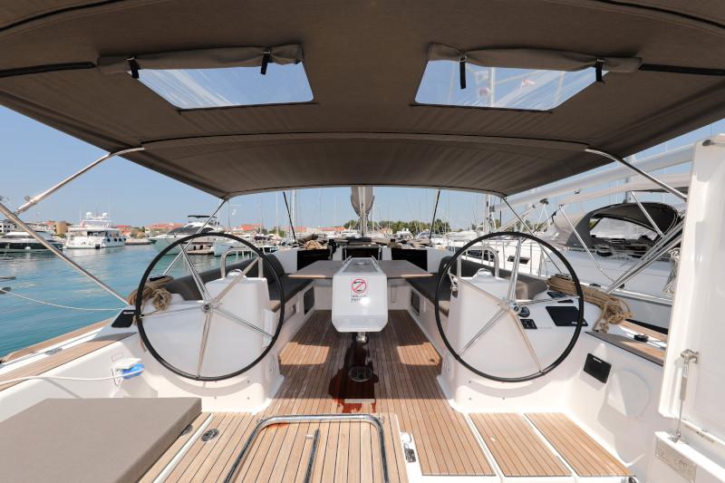 Book yachts online - sailboat - Dufour 460 - ELTHEOLE II - rent