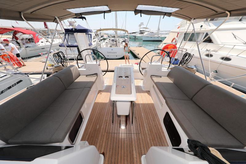 Book yachts online - sailboat - Dufour 460 - ELTHEOLE II - rent