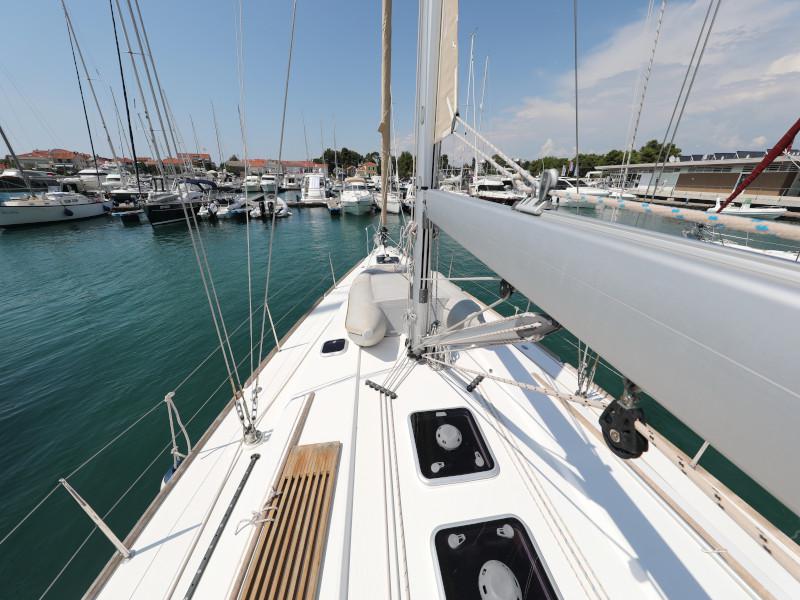 Book yachts online - sailboat - Dufour 450 GL - Tibitoo - rent