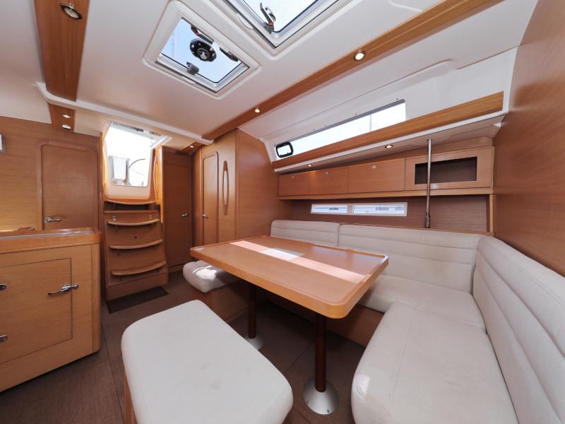 Book yachts online - sailboat - Dufour 450 GL - Tibitoo - rent