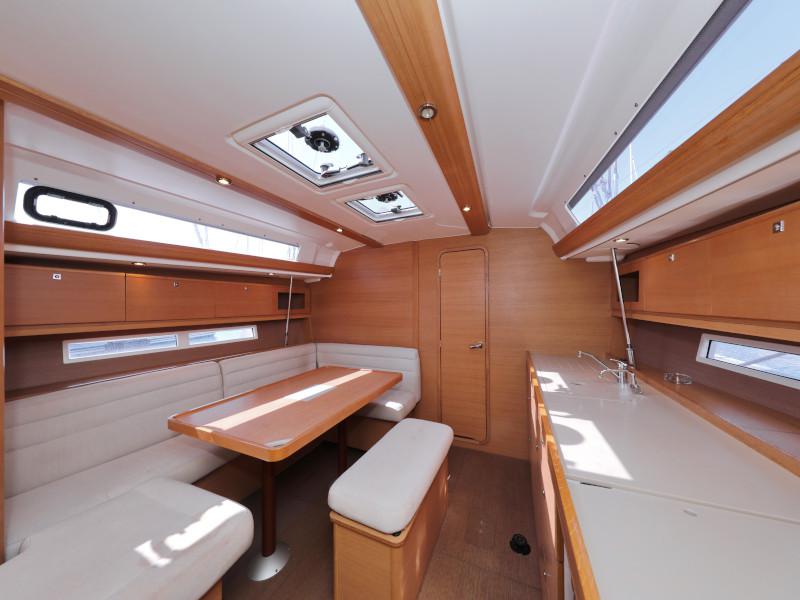 Book yachts online - sailboat - Dufour 450 GL - Tibitoo - rent