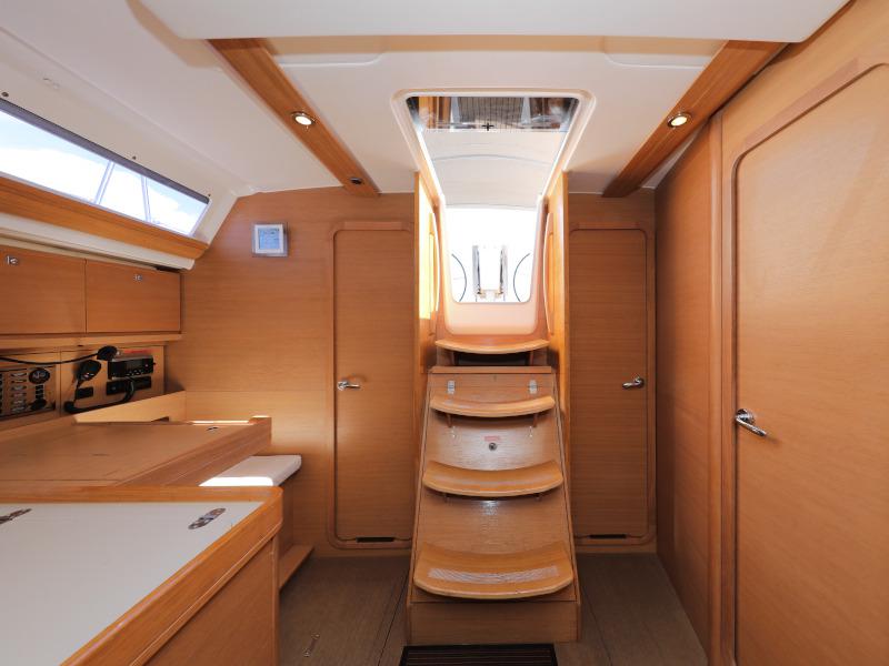 Book yachts online - sailboat - Dufour 450 GL - Tibitoo - rent