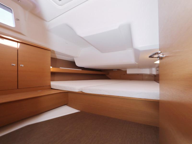 Book yachts online - sailboat - Dufour 450 GL - Tibitoo - rent