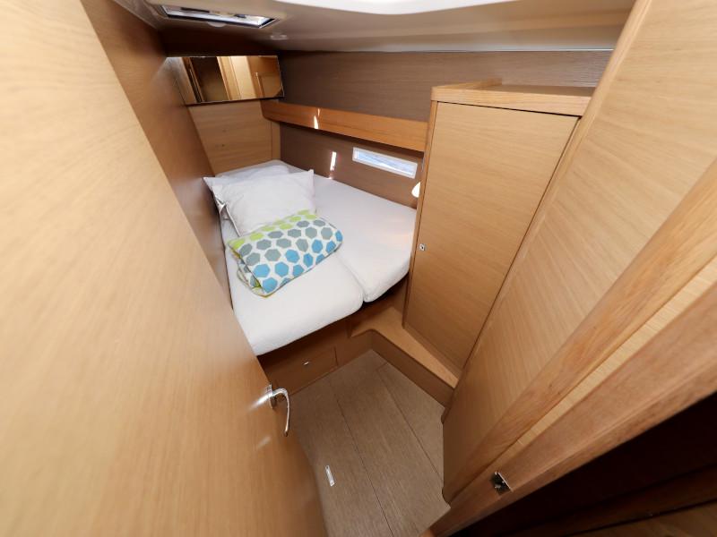 Book yachts online - sailboat - Dufour 450 GL - Tibitoo - rent