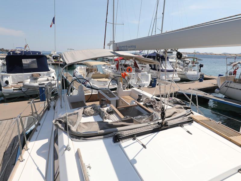 Book yachts online - sailboat - Dufour 450 GL - Tibitoo - rent