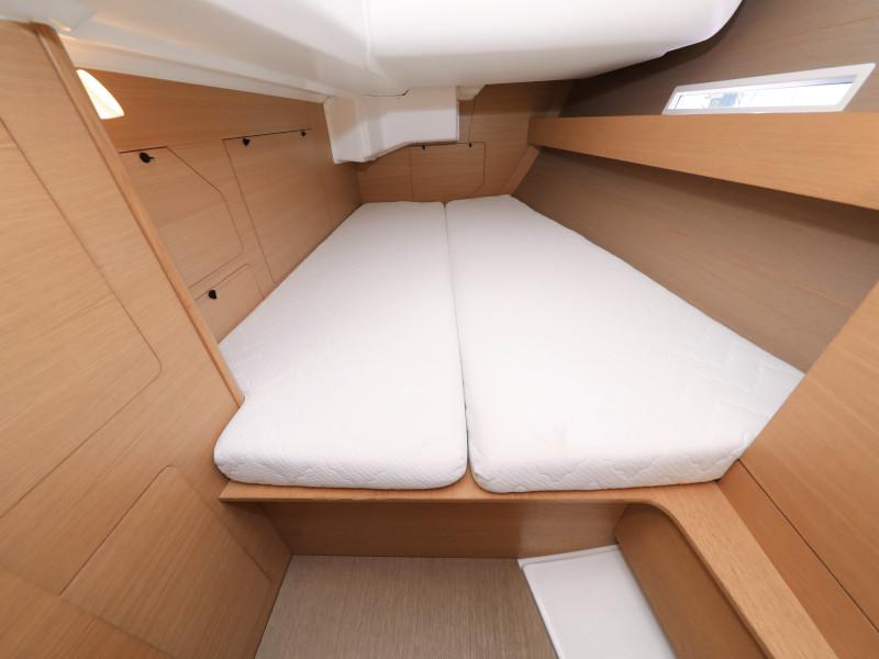 Book yachts online - sailboat - Dufour 450 GL - Tibitoo - rent