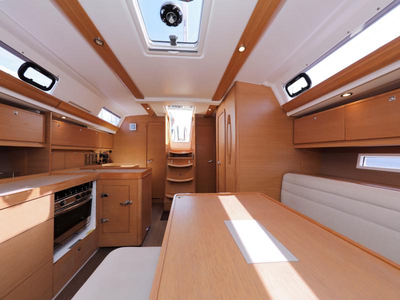 Book yachts online - sailboat - Dufour 450 GL - Tibitoo - rent