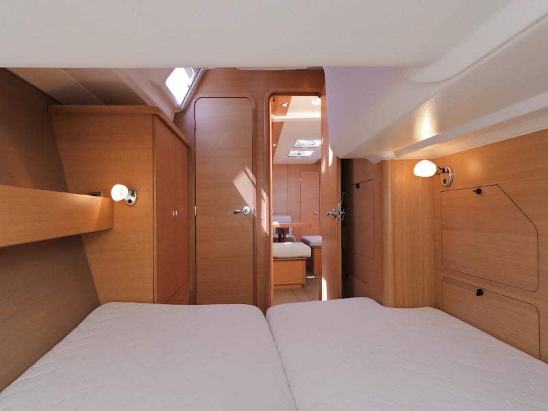 Book yachts online - sailboat - Dufour 450 GL - Tibitoo - rent