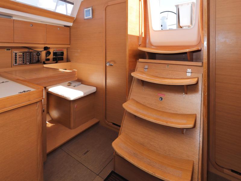 Book yachts online - sailboat - Dufour 450 GL - Tibitoo - rent