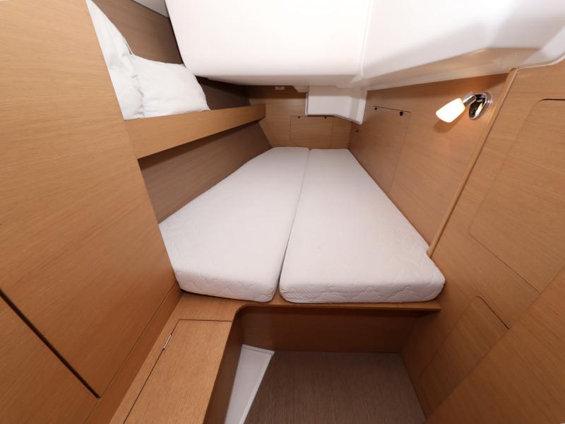 Book yachts online - sailboat - Dufour 450 GL - Tibitoo - rent