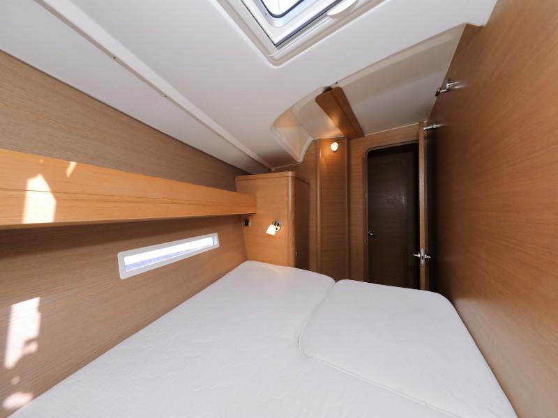 Book yachts online - sailboat - Dufour 450 GL - Tibitoo - rent