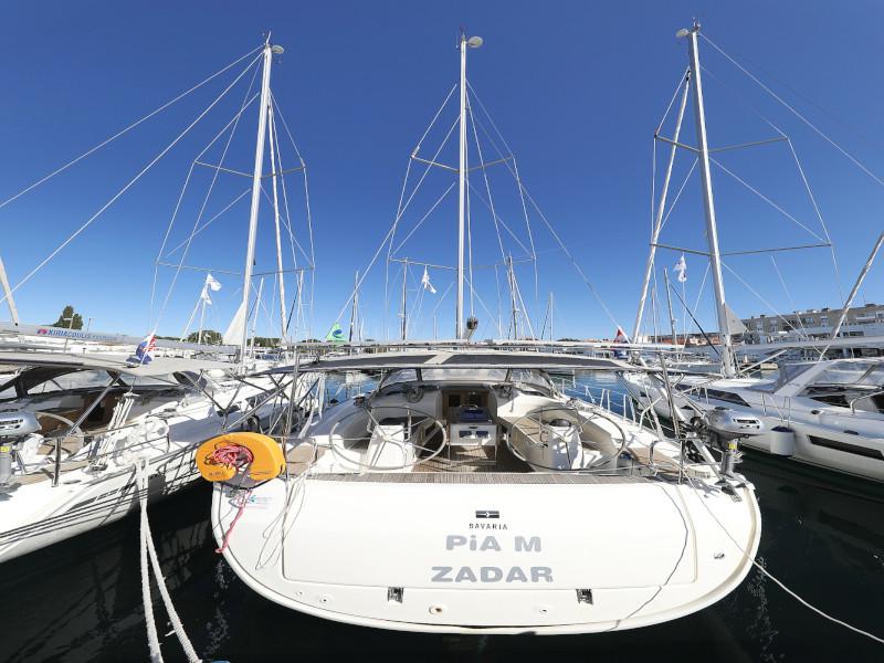 Book yachts online - sailboat - Bavaria Cruiser 40 - PIA M - rent