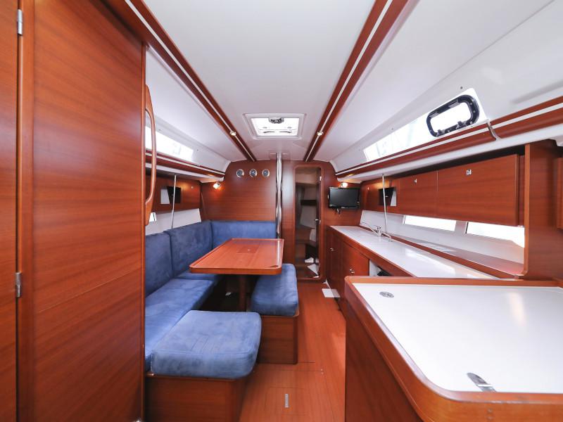 Book yachts online - sailboat - Dufour 380 - Le Pacha - rent