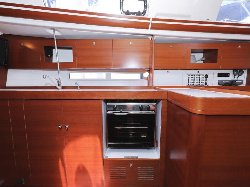 Book yachts online - sailboat - Dufour 380 - Le Pacha - rent