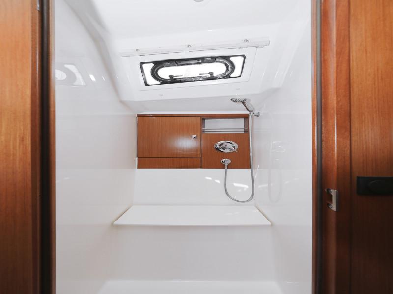 Book yachts online - sailboat - Bavaria Cruiser 46 - TICIJA - rent