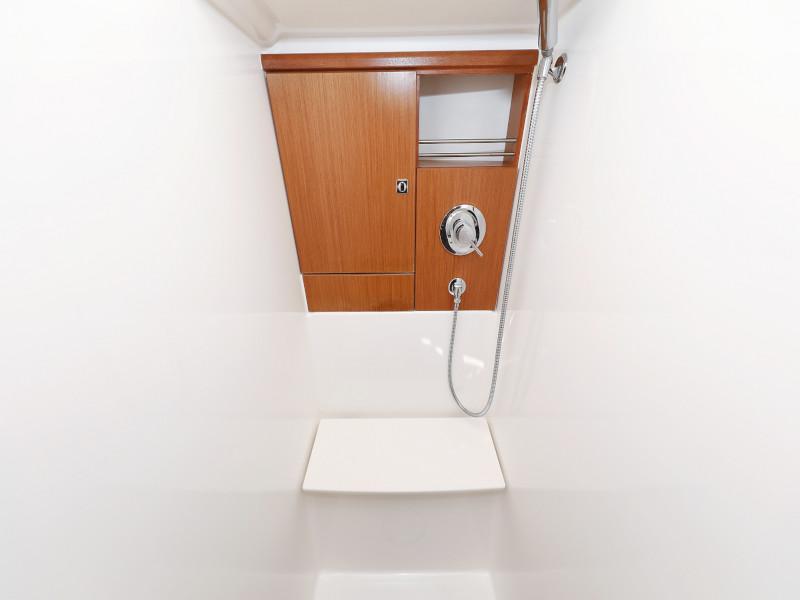 Book yachts online - sailboat - Bavaria Cruiser 46 - TICIJA - rent