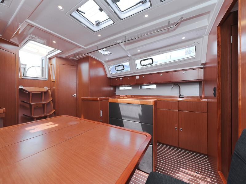 Book yachts online - sailboat - Bavaria Cruiser 46 - TICIJA - rent