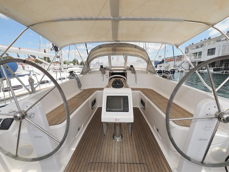 Book yachts online - sailboat - Bavaria Cruiser 46 - TICIJA - rent