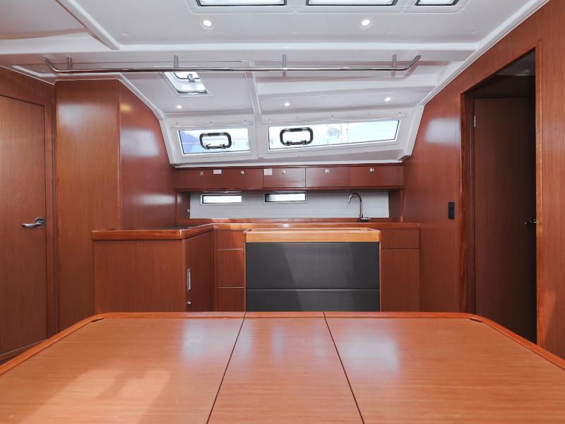 Book yachts online - sailboat - Bavaria Cruiser 46 - TICIJA - rent