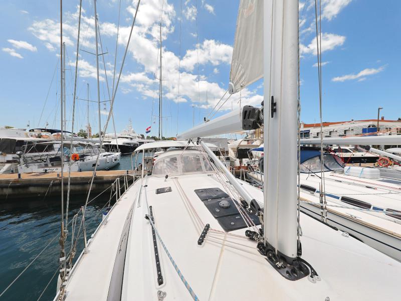 Book yachts online - sailboat - Bavaria Cruiser 46 - TICIJA - rent