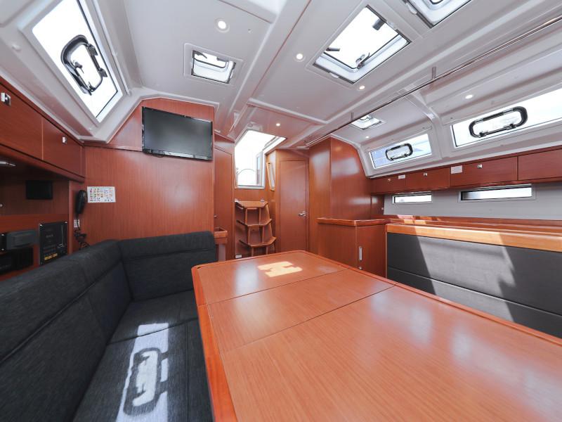 Book yachts online - sailboat - Bavaria Cruiser 46 - TICIJA - rent