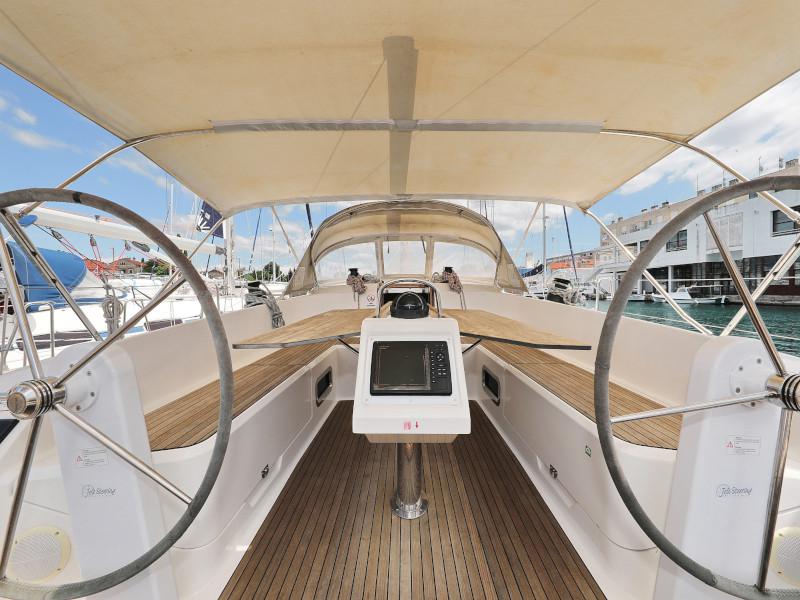 Book yachts online - sailboat - Bavaria Cruiser 46 - TICIJA - rent