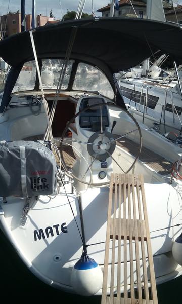 Book yachts online - sailboat - Bavaria 31 Cruiser - MATE - rent