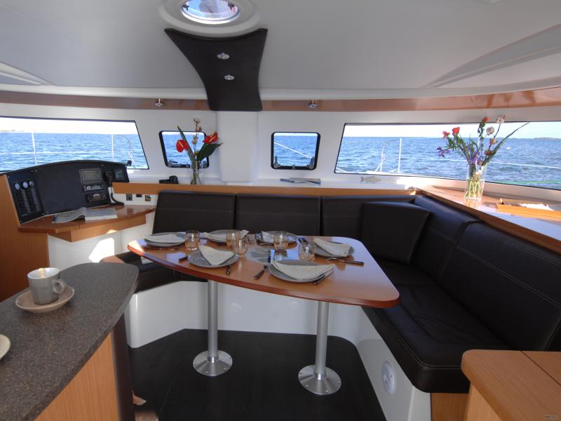 Book yachts online - catamaran - Lipari 41 - Baina d´Aesta  - rent