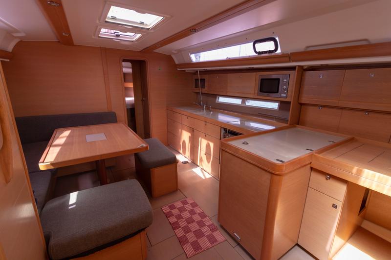 Book yachts online - sailboat - Dufour 450 GL - Easy Going - rent