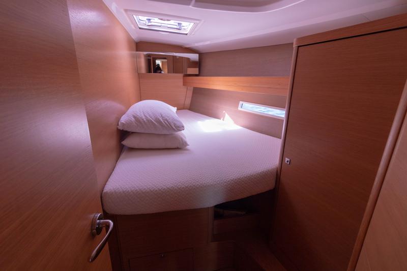 Book yachts online - sailboat - Dufour 450 GL - Easy Going - rent