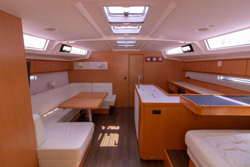 Book yachts online - sailboat - Bavaria Cruiser 56 - Miles - rent