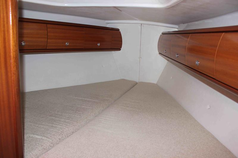 Book yachts online - sailboat - Bavaria 36 - Antiope (refit 2017) - rent